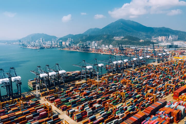 Cảng (Port)